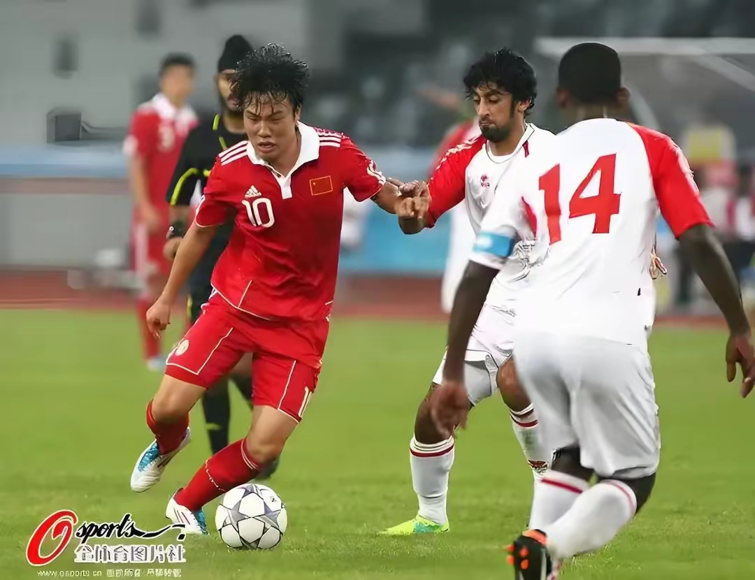 武汉三镇发布备战花絮；今晚外线爆发；法国杯任务艰巨；球队文化再被提及的简单介绍